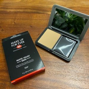 Sephora Makeup Forever Matte velvet skin blurring powder foundation Y315